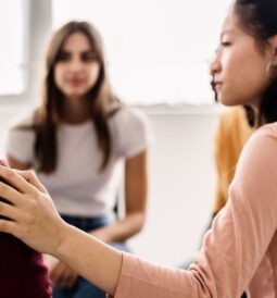 Terapia uzależnień a powrót do normalnego życia w Krakowie